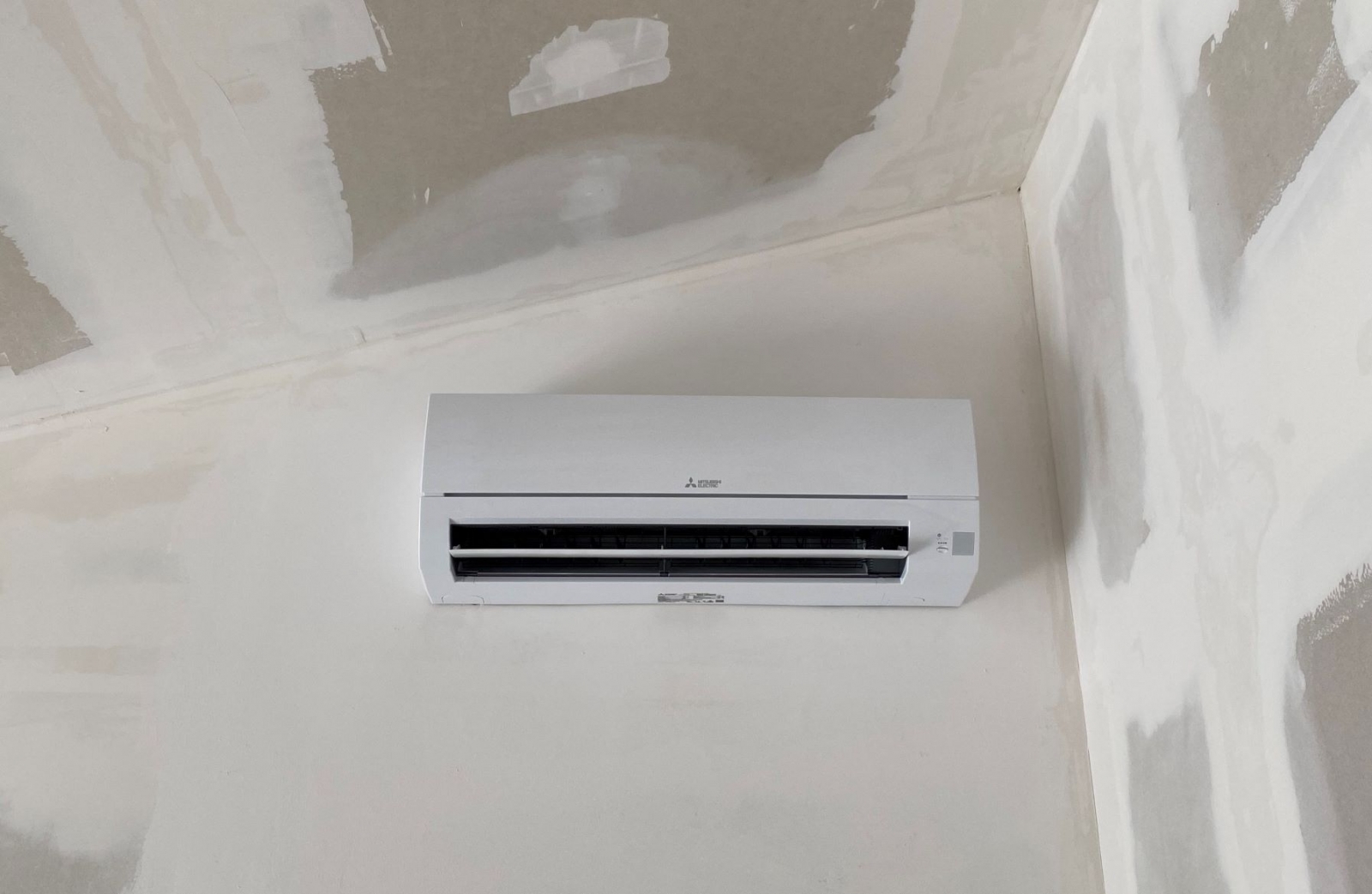 Travaux de plomberie pour la pose d'un chauffe-eau en appartement à Salon-de-Provence